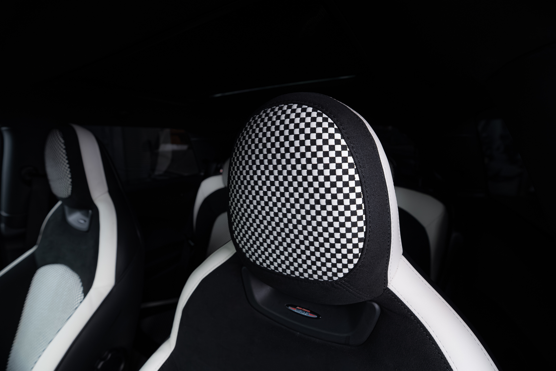 Tailored Mini headrest