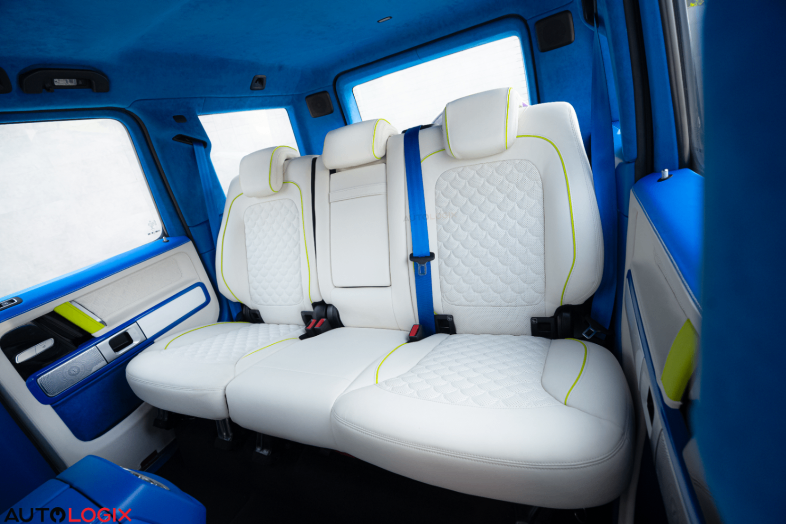 G-Class rear cabin in cobalt Alcantara and ivory leather